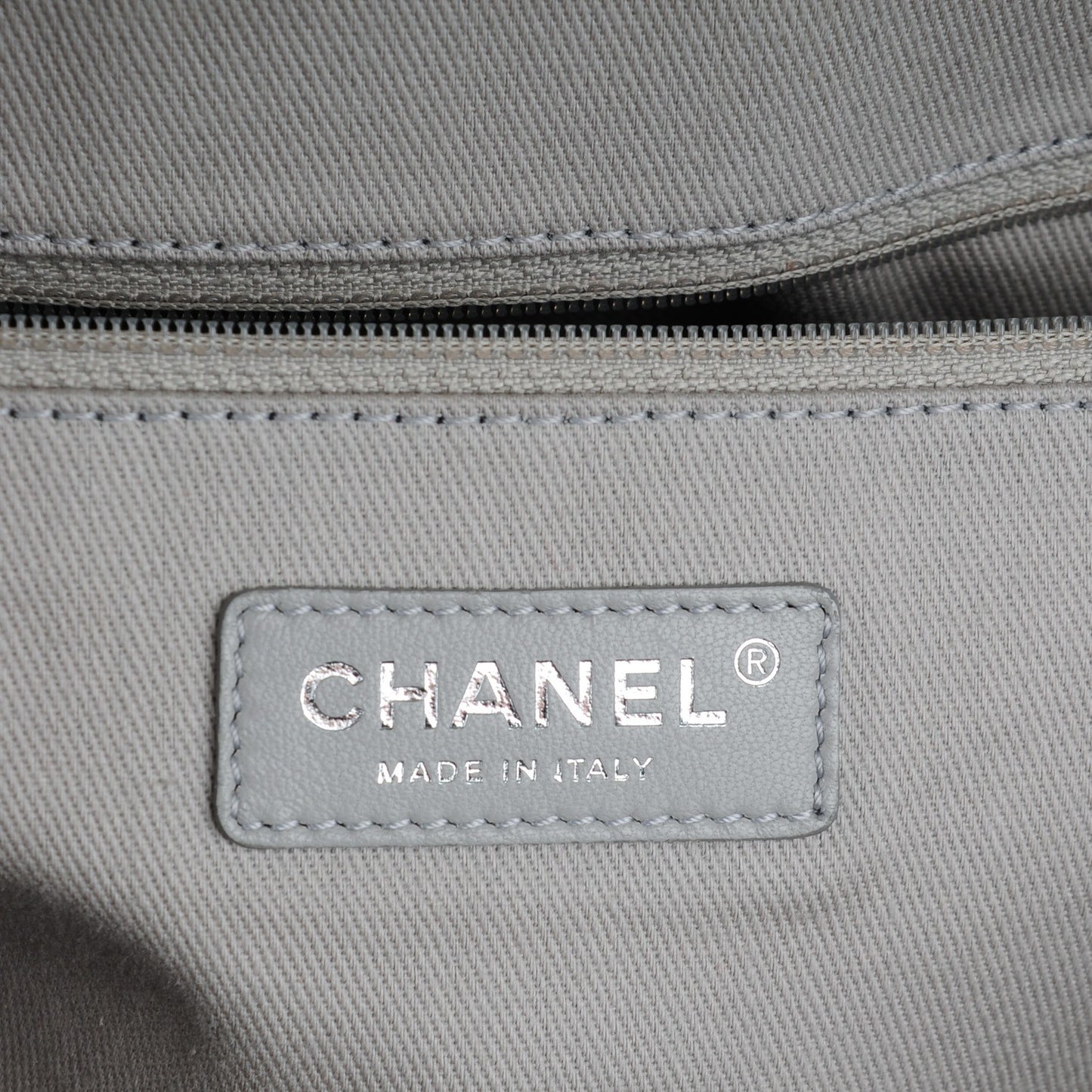 Glazed Calfskin Large Deauville Tote Black