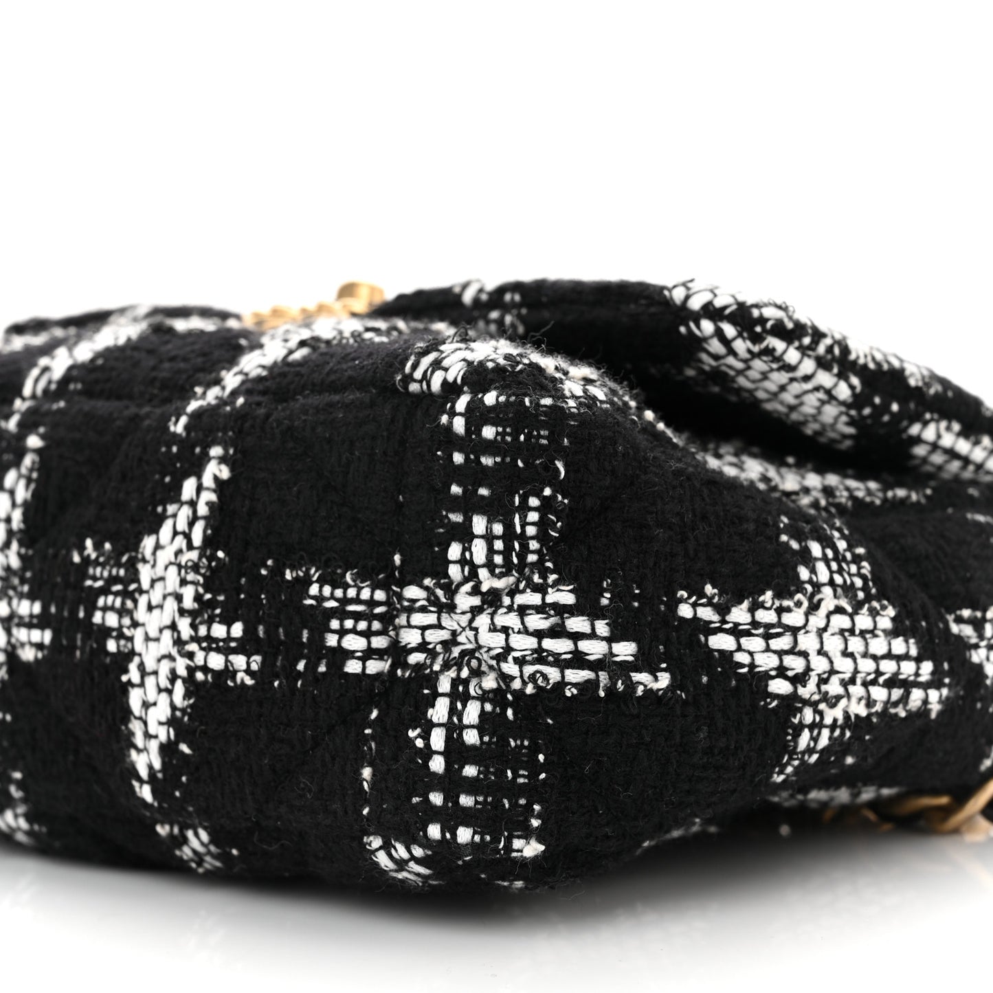 Tweed Houndstooth Quilted Medium Chanel 19 Flap Black White