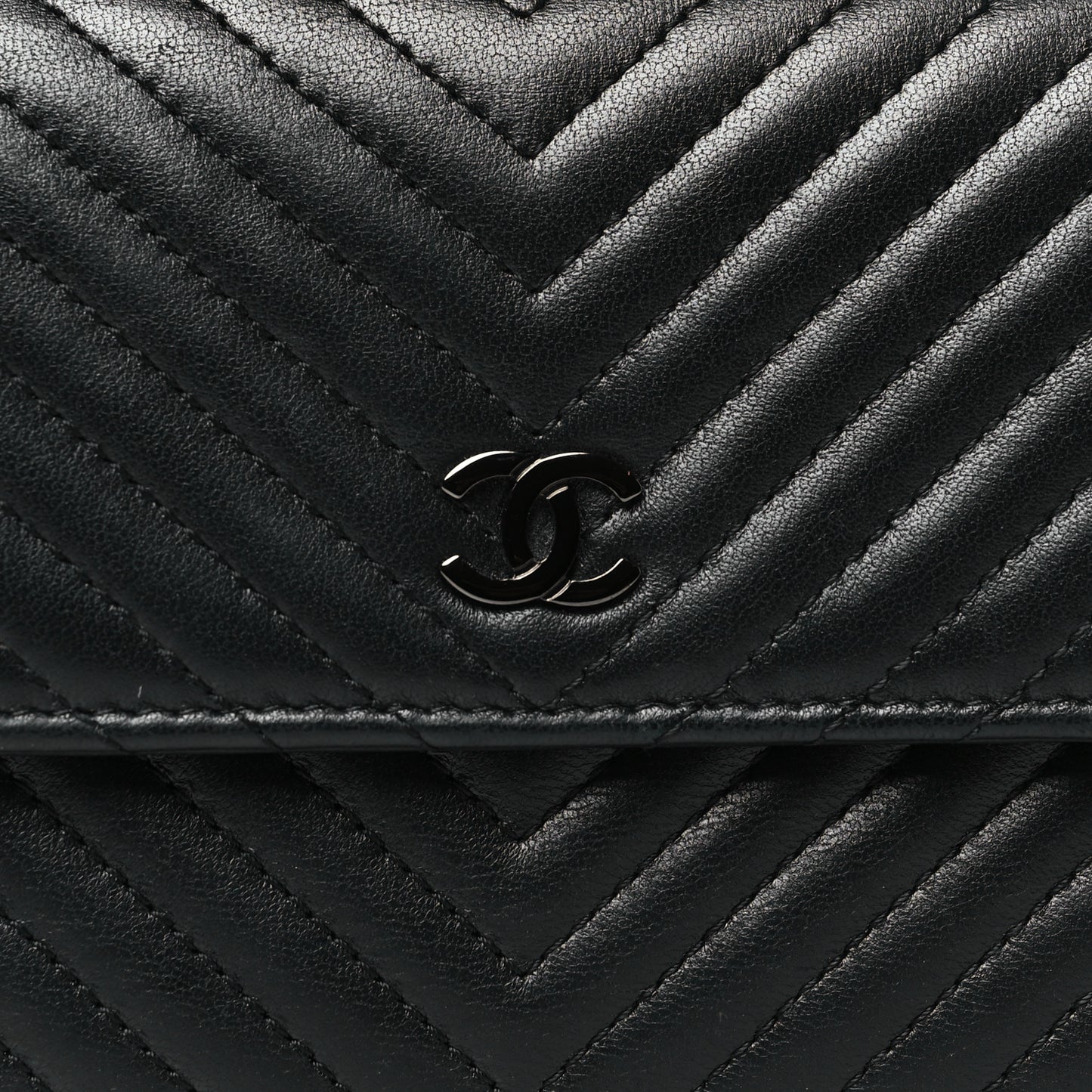 Lambskin Chevron Quilted Large Gusset Flap Wallet So Black