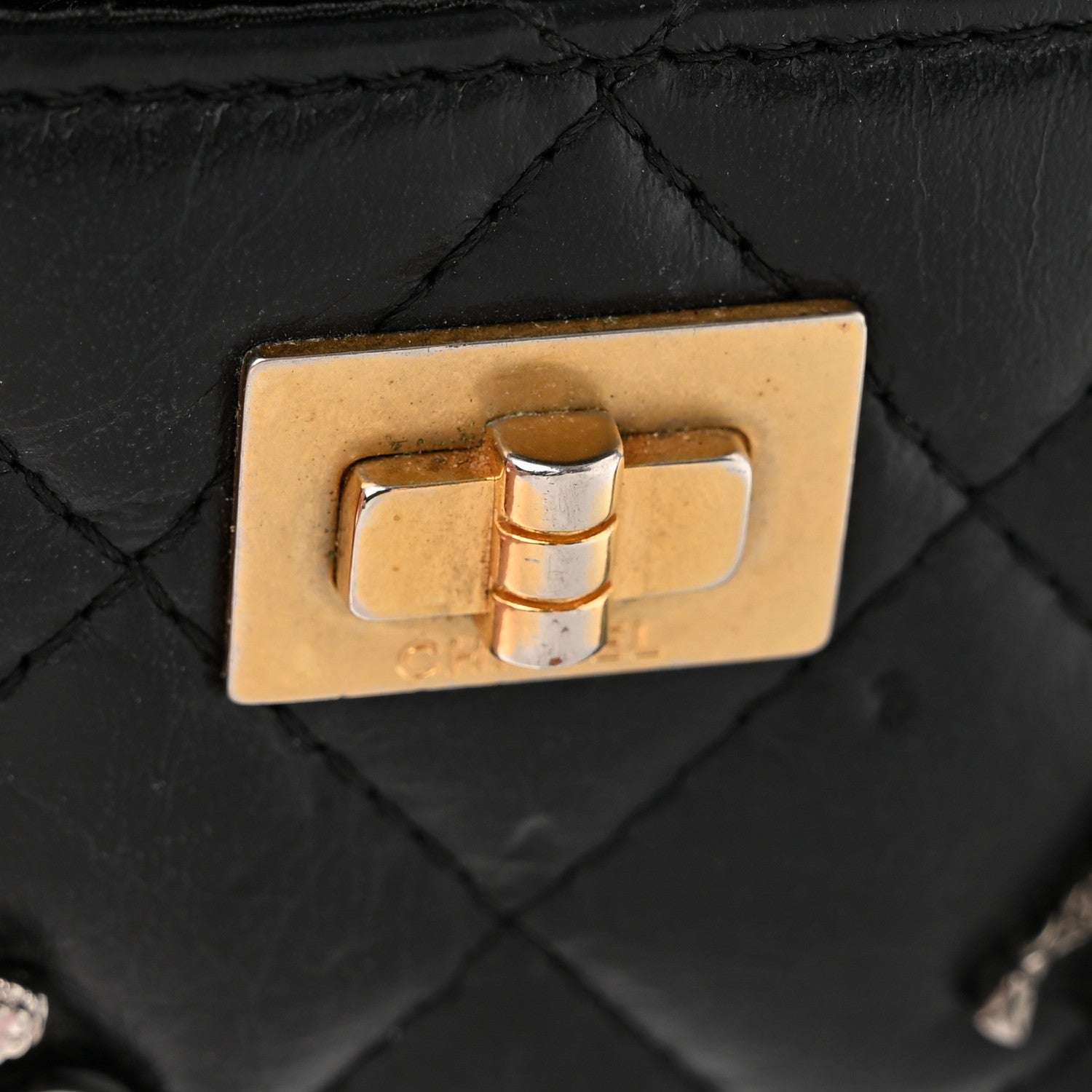 Chanel Aged Calfskin Quilted Lucky Charms Reissue Card Holder Black 13 of 17