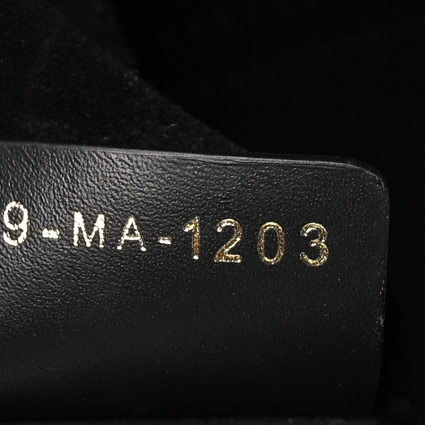 Calfskin Macrocannage Medium Toujours Black
