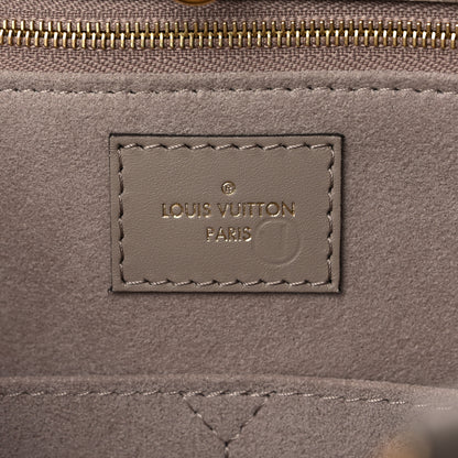 Louis Vuitton Empreinte Monogram Giant Onthego MM Tourterelle 6 of 8