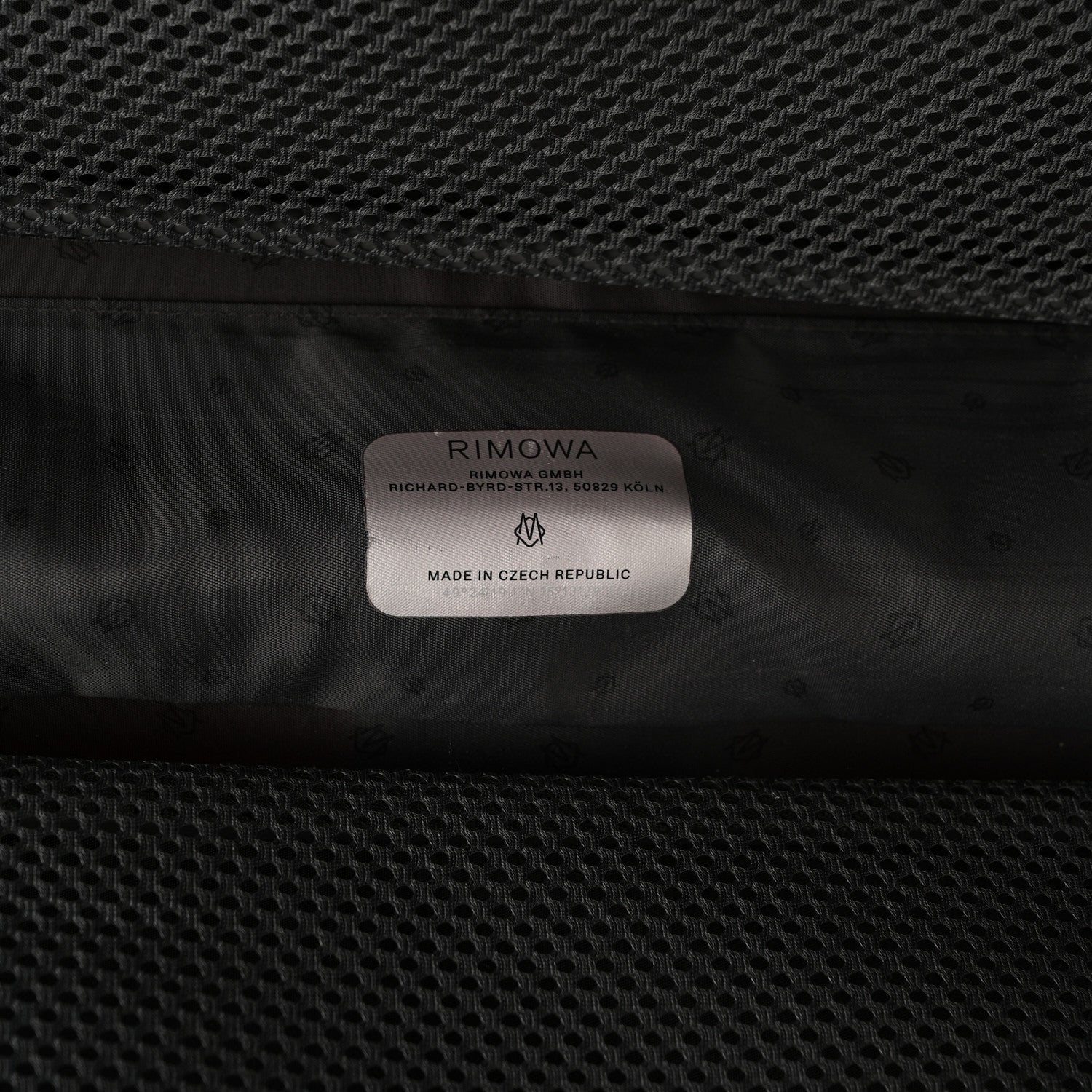 Rimowa Gloss Polycarbonate Essential Check-In L Gloss Red 5 of 13