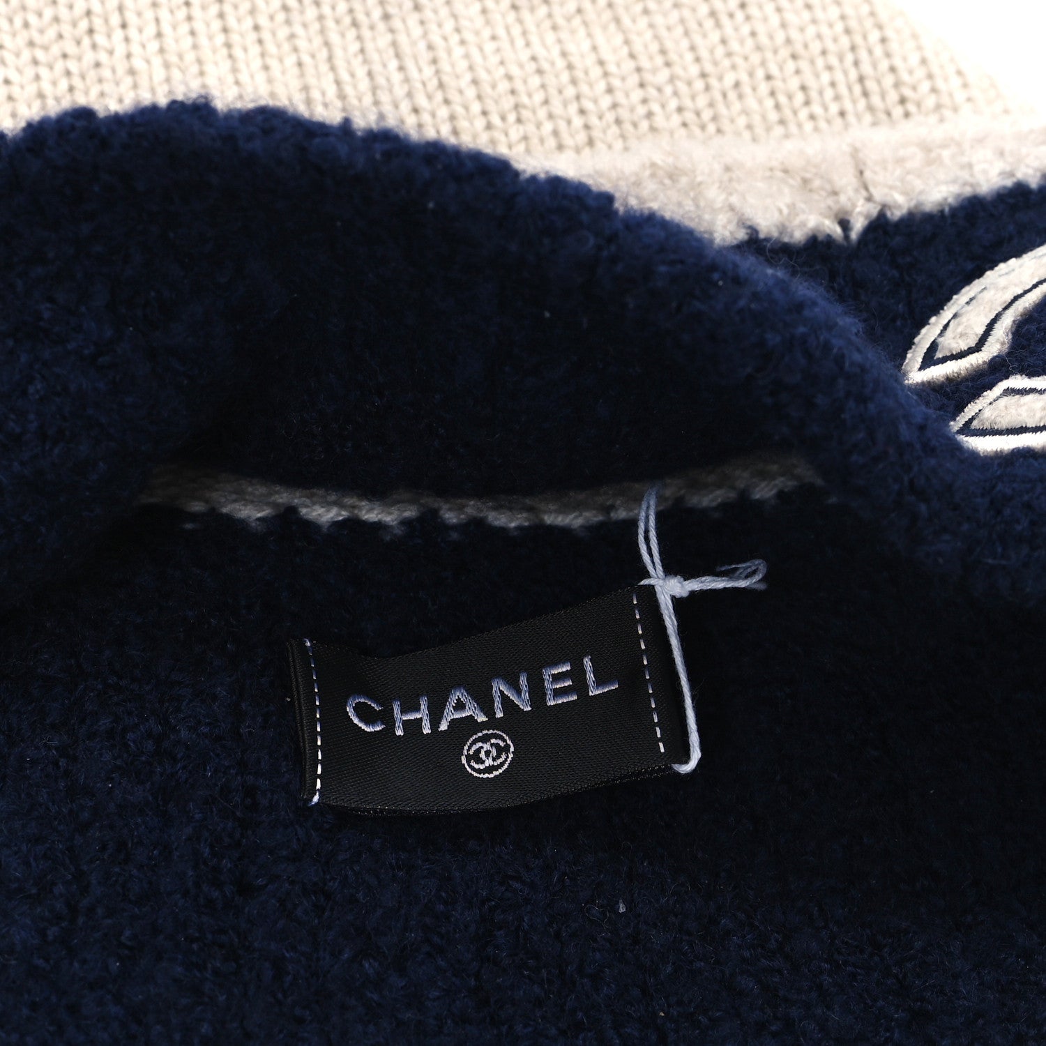 Chanel Wool Cashmere Silk CC Beanie Hat Beige Navy Blue 4 of 5