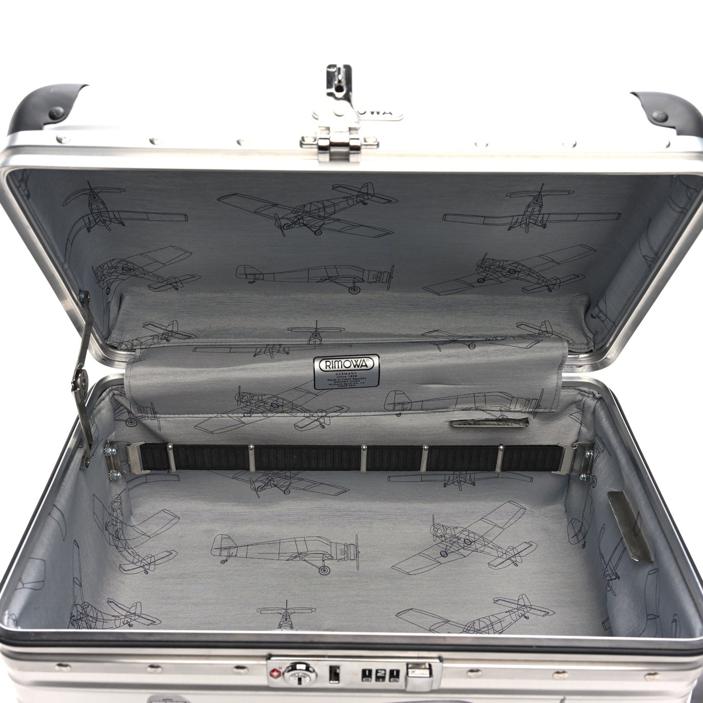 Aluminum F13 Collection Beauty Case Silver