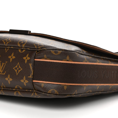 Louis Vuitton Monogram Beaubourg MM Messenger Bag 9 of 11