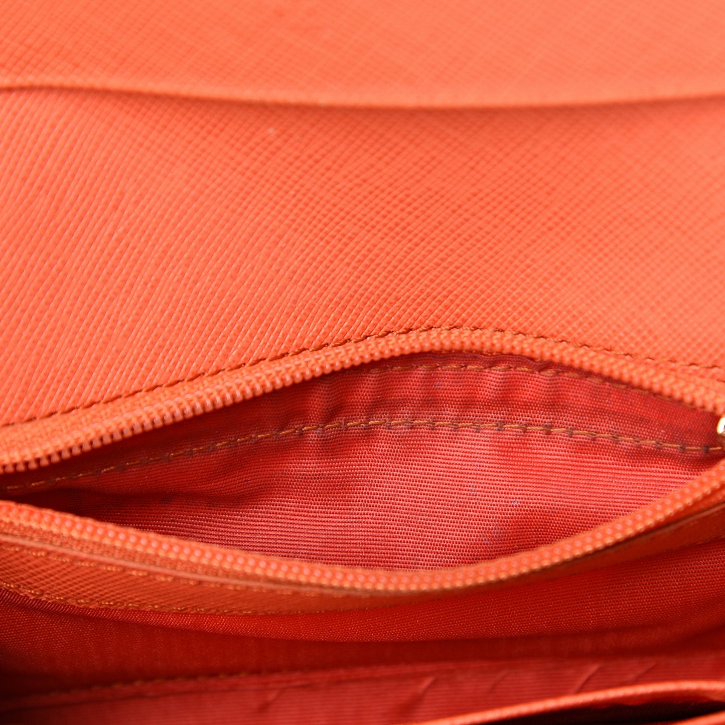 Visetos Tri-Fold Wallet Cognac