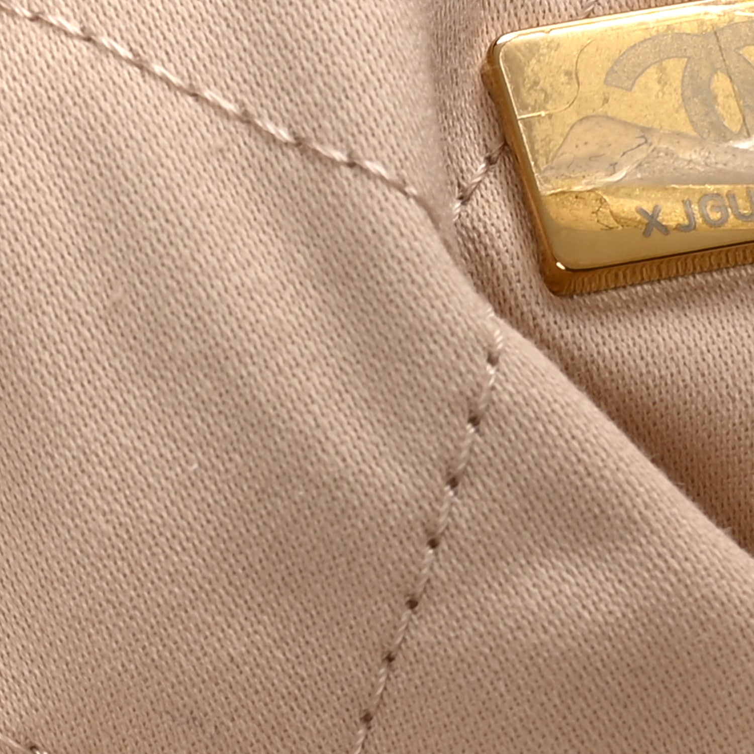 Chanel Shiny Calfskin Quilted Chanel 22 White 8 of 12