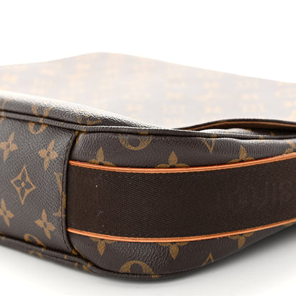 Louis Vuitton Monogram Beaubourg MM Messenger Bag 9 of 10