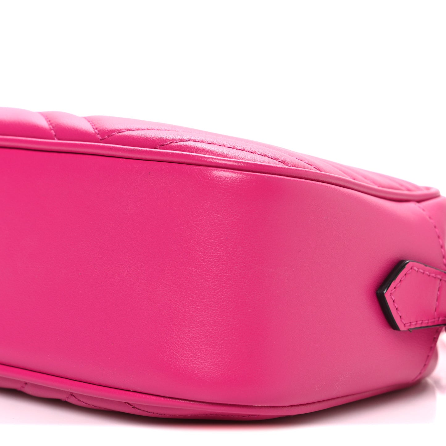 Calfskin Matelasse Monochrome Small GG Marmont Chain Shoulder Bag Classic Fuxia