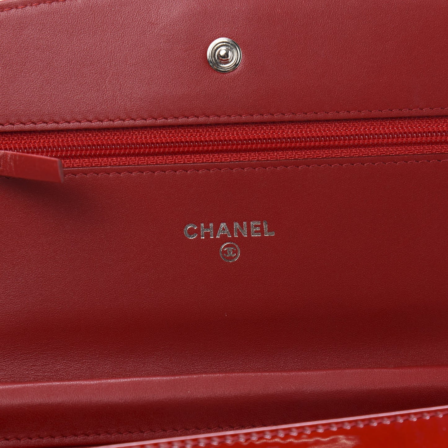 Patent Quilted Brilliant Wallet On Chain WOC Red
