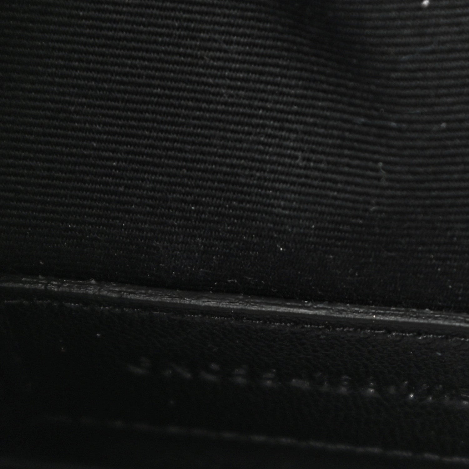 Saint Laurent Metallic Grain De Poudre Monogram Bill Pouch Argento 7 of 10