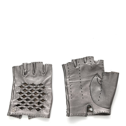 Chanel Metallic Lambskin Fingerless Woven CC Gloves 7.5 Silver 2 of 5