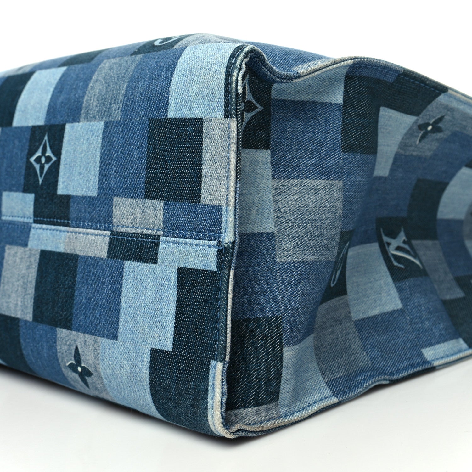 Louis Vuitton Denim Damier Monogram Onthego Blue Rouge 11 of 12