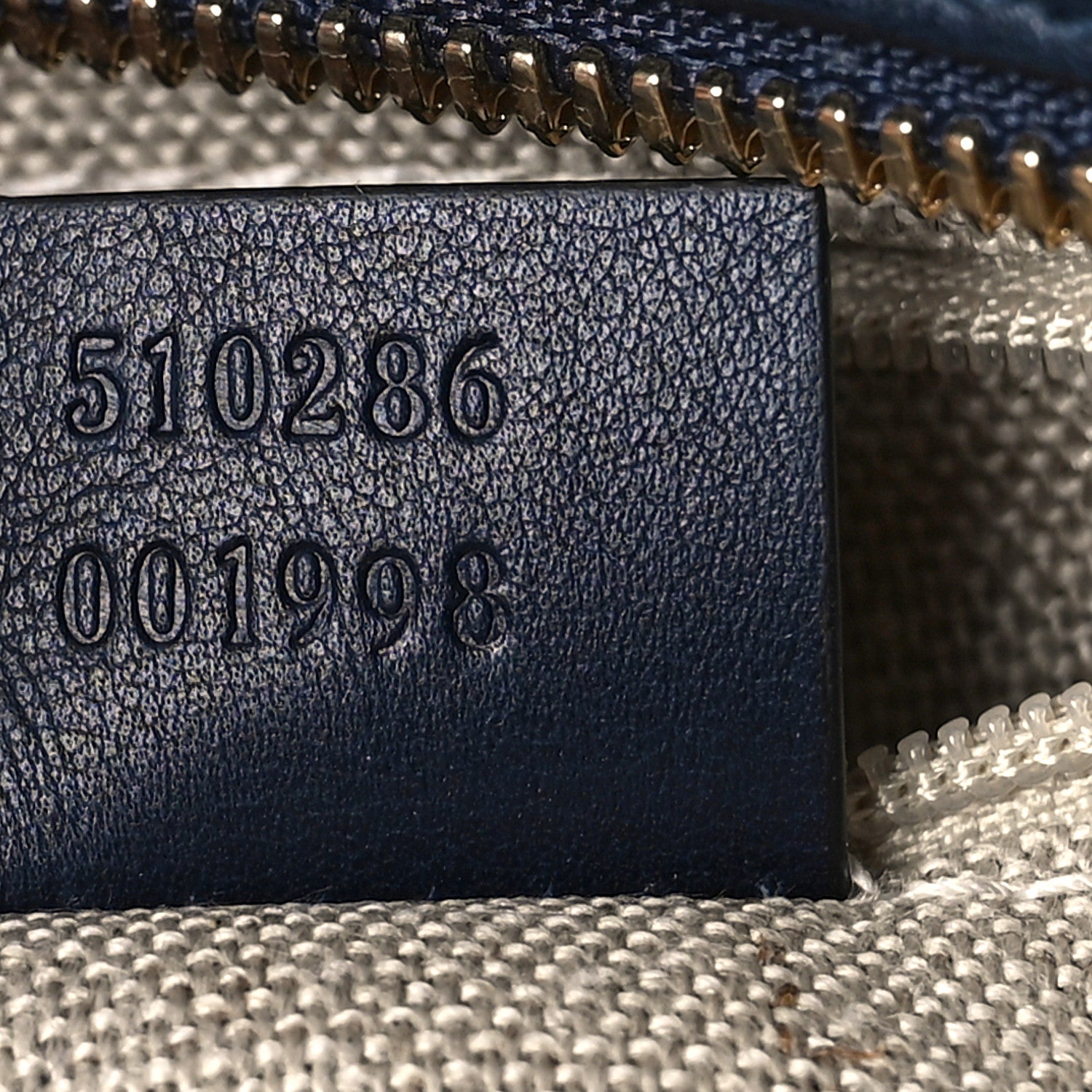 Gucci Microguccissima Medium Crossbody Bag Blue 7 of 11