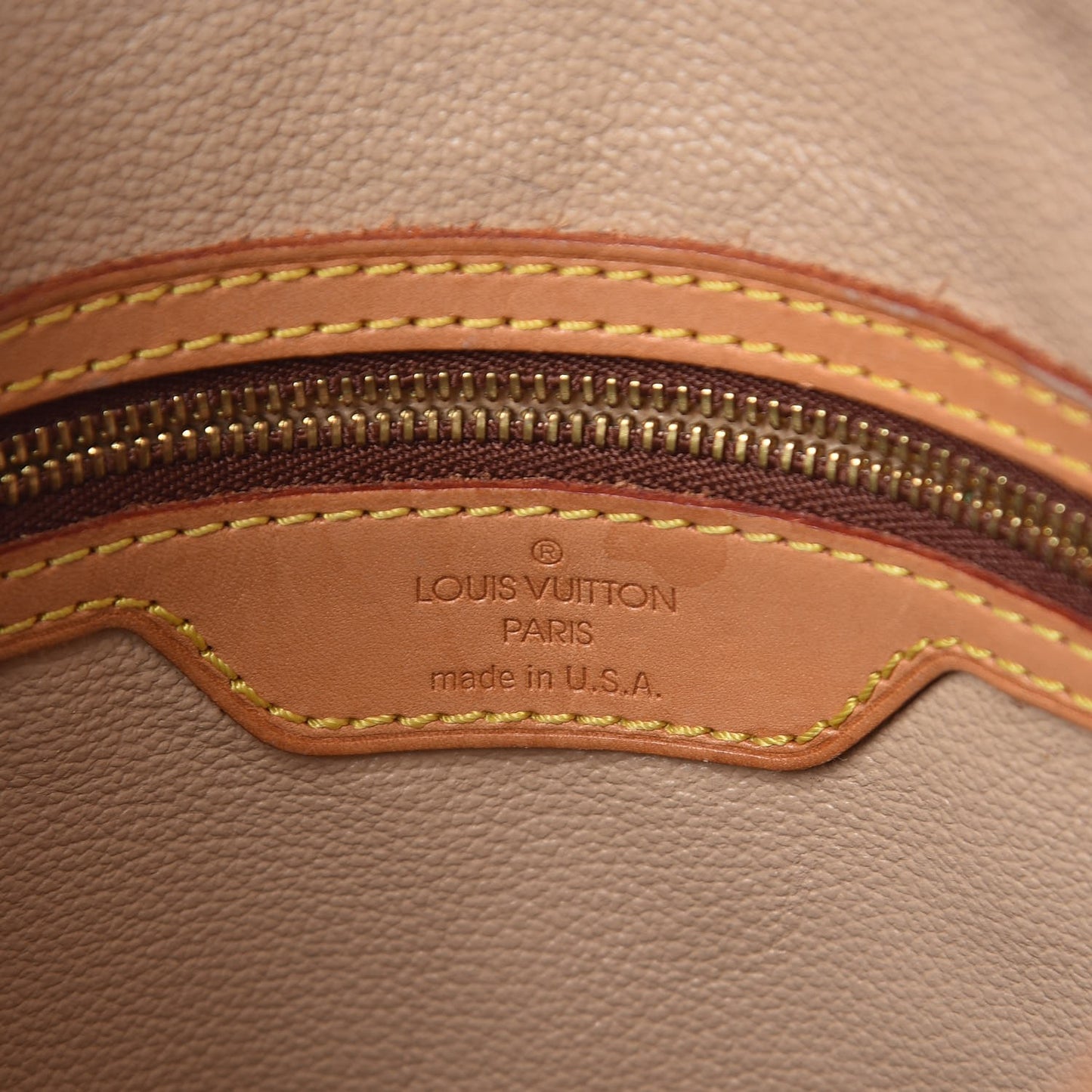 Monogram Petit Bucket 23