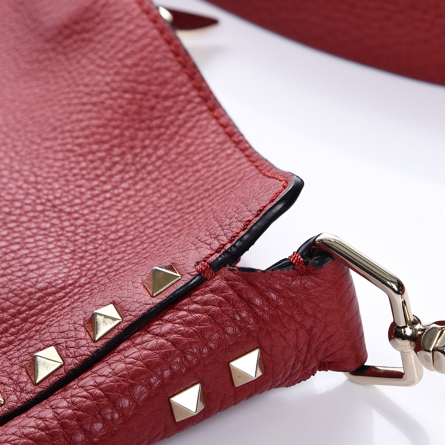 Pebbled Calfskin Large Rockstud Flip-Lock Messenger Bag Scarlet