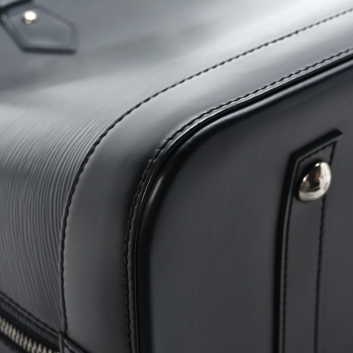 Louis Vuitton Epi Alma MM Black 9 of 10