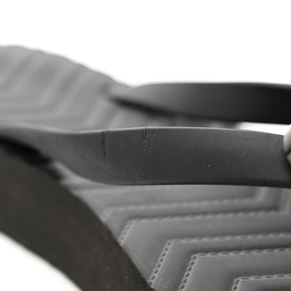 Gucci Rubber Chevron Womens GG Thong Sandals 41 Black 8 of 8