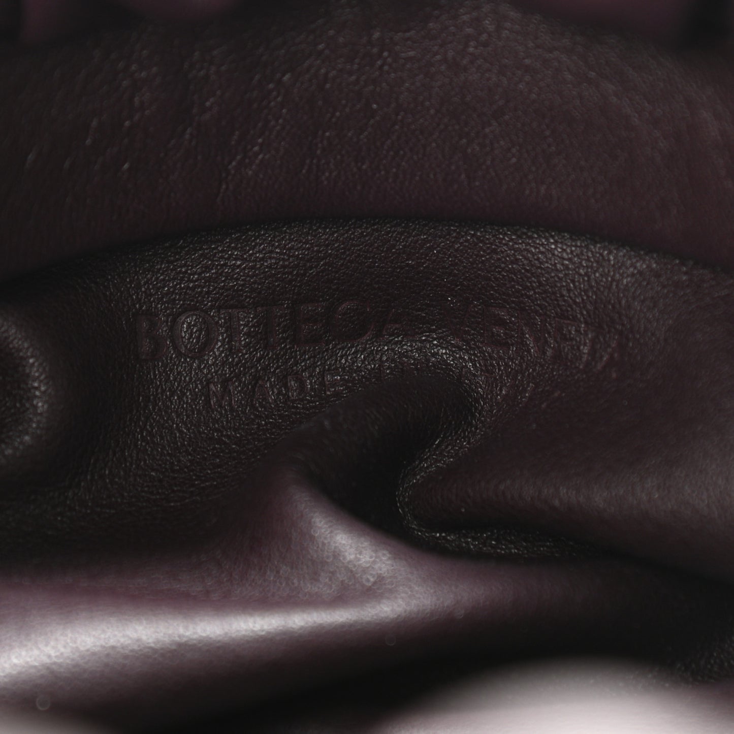 Calfskin The Pouch Chain Grape