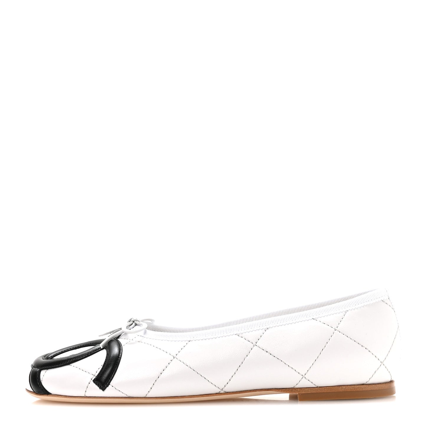 Lambskin Quilted CC Cambon Ballet Flats 39 White Black