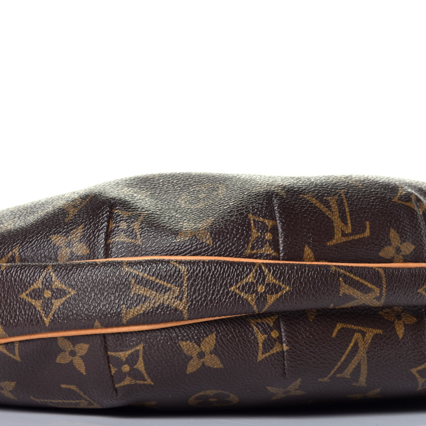 Monogram Croissant MM