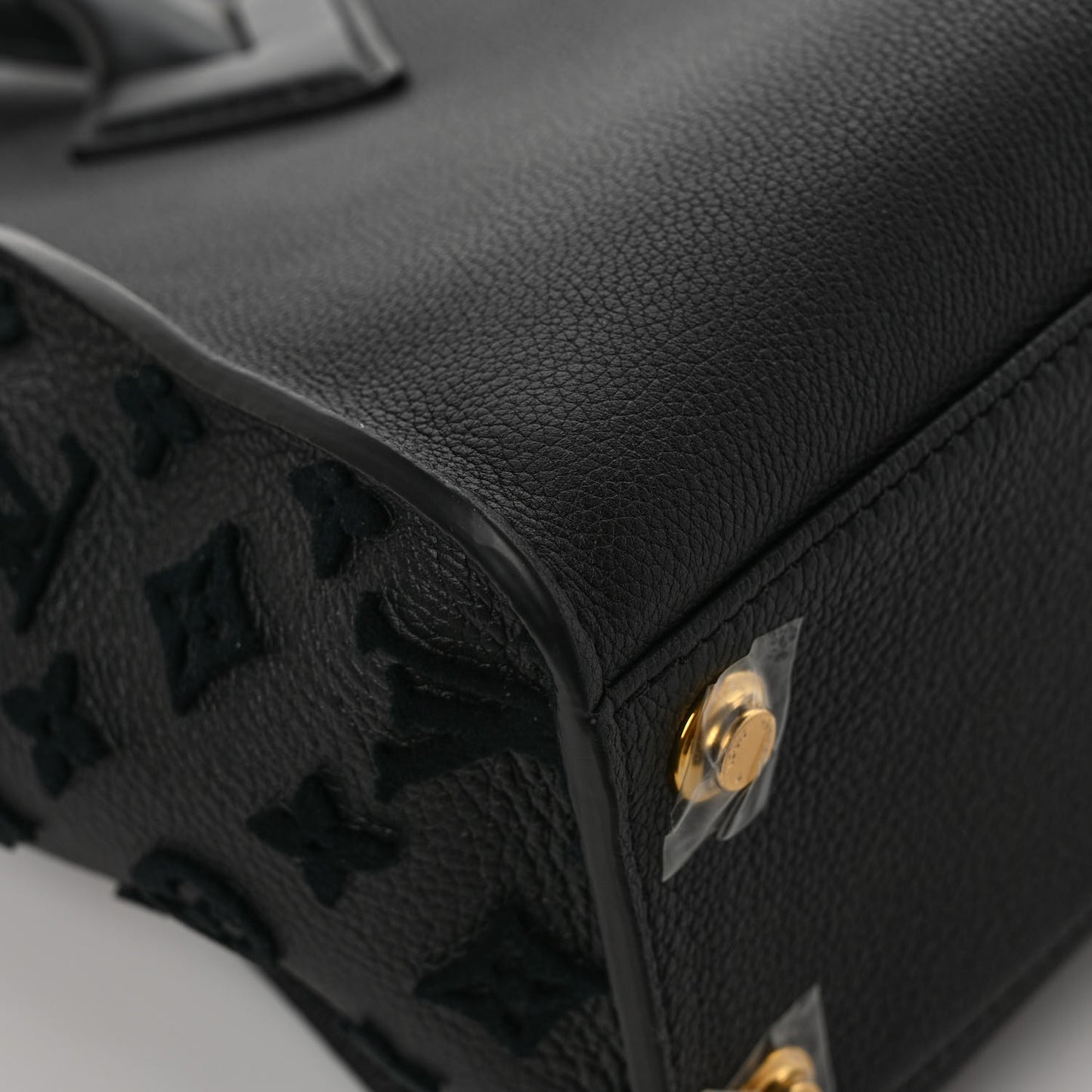 Calfskin Monogram Tufting On My Side Black
