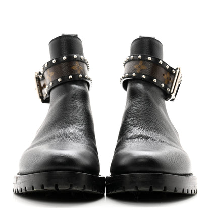 Louis Vuitton Grained Calfskin Monogram Discovery Flat Ankle Boots 35.5 2 of 10