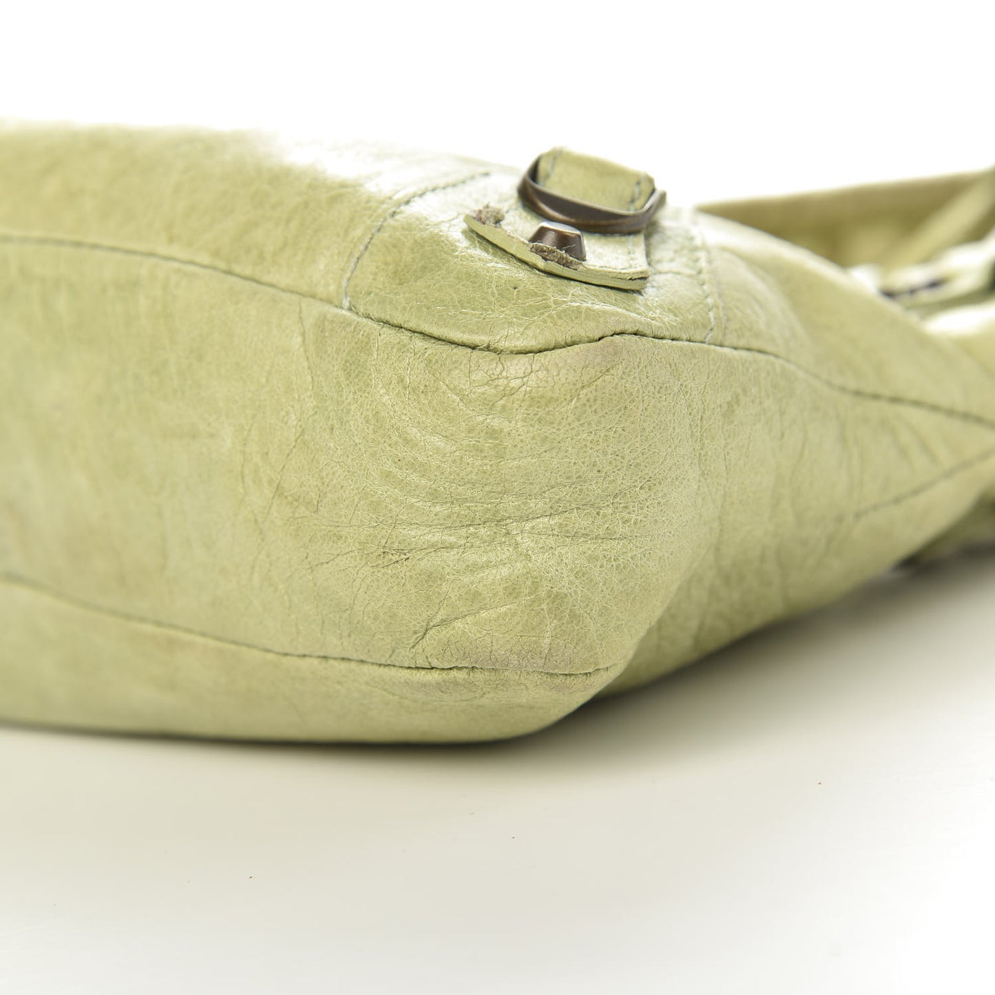 Chevre Mini Classique Light Olive