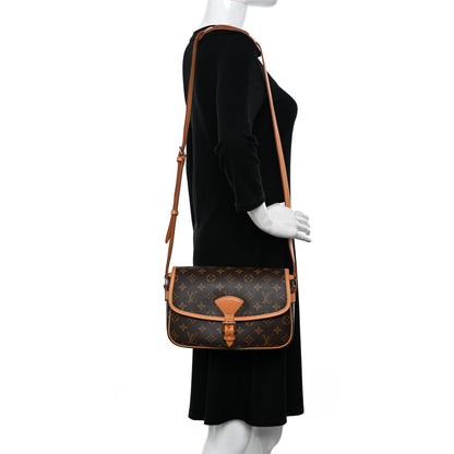 Louis Vuitton Monogram Sologne 2 of 11