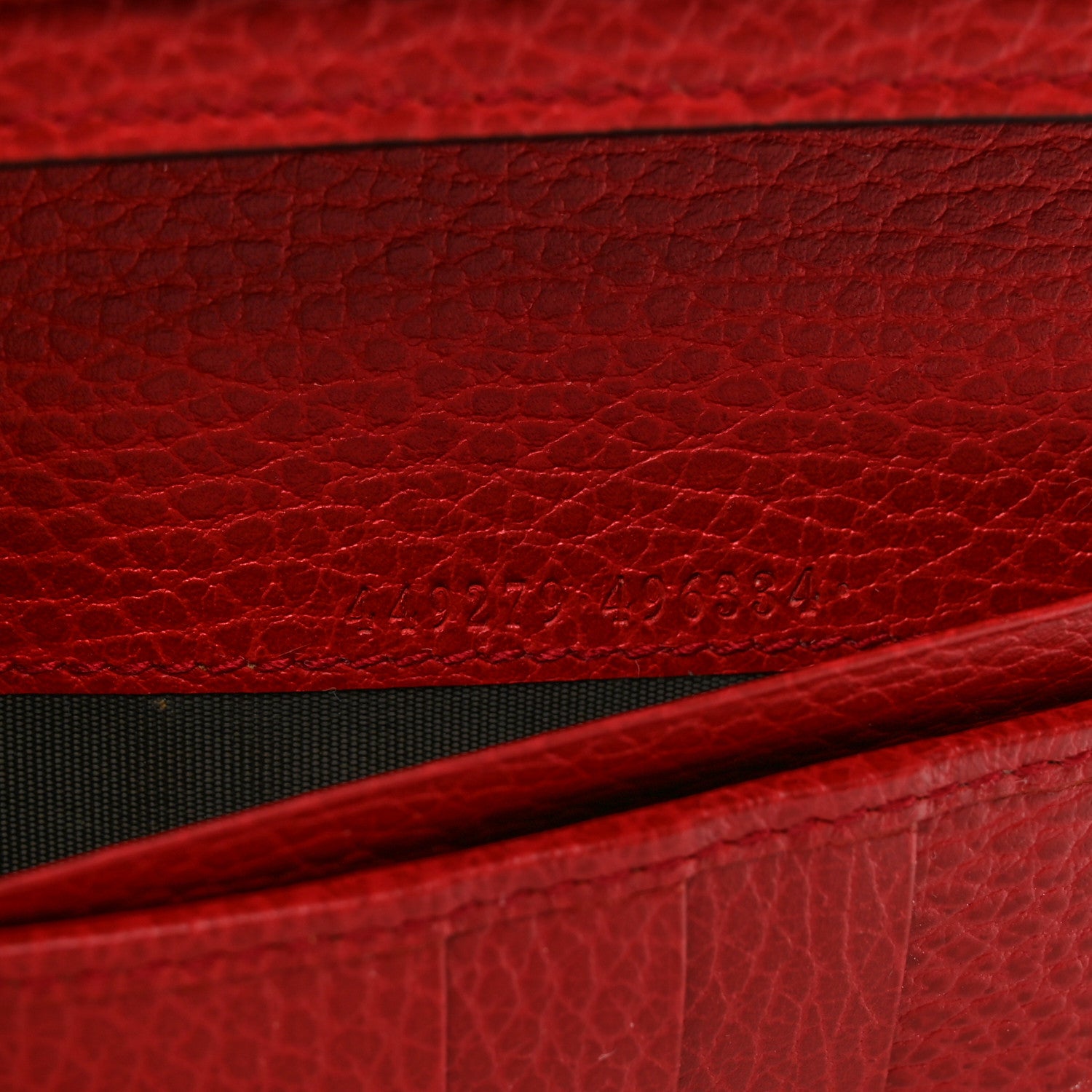 Gucci Pebbled Calfskin Interlocking G Continental Wallet Red 8 of 9
