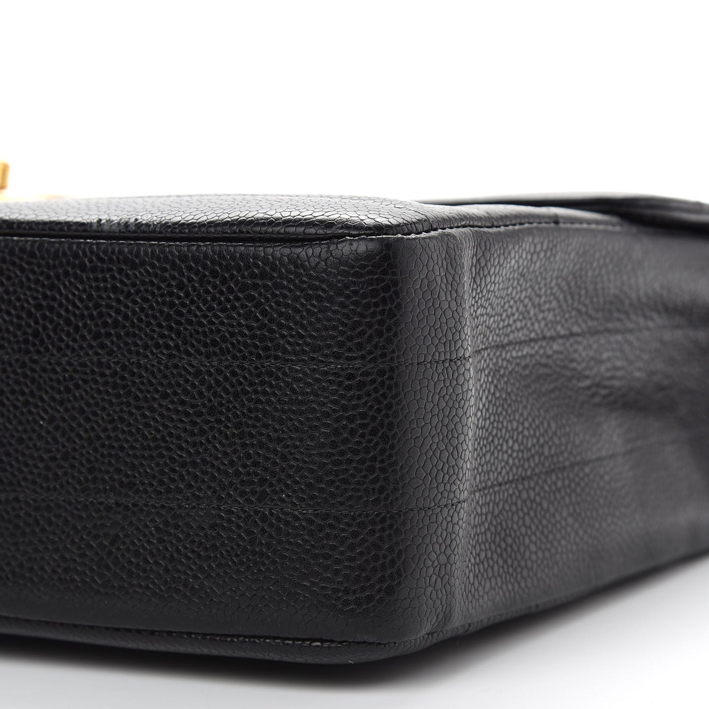 Caviar Horizontal Quilted Jumbo Single Flap Black