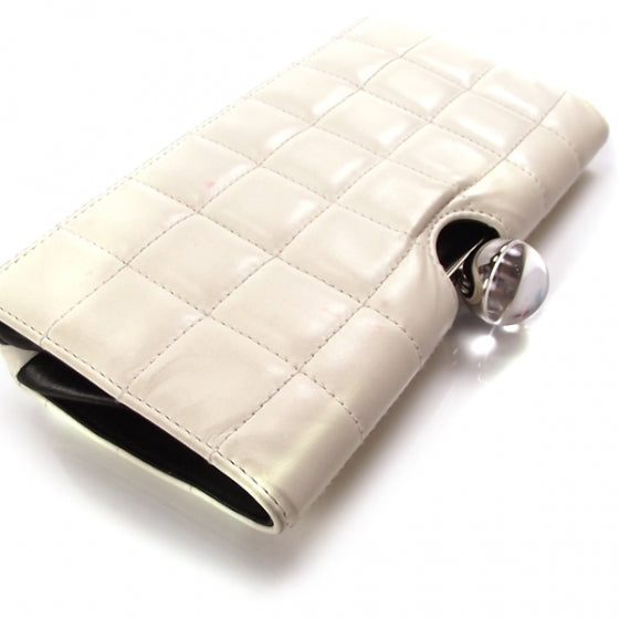 Lambskin Quilted Crystal Ball Clutch Ivory