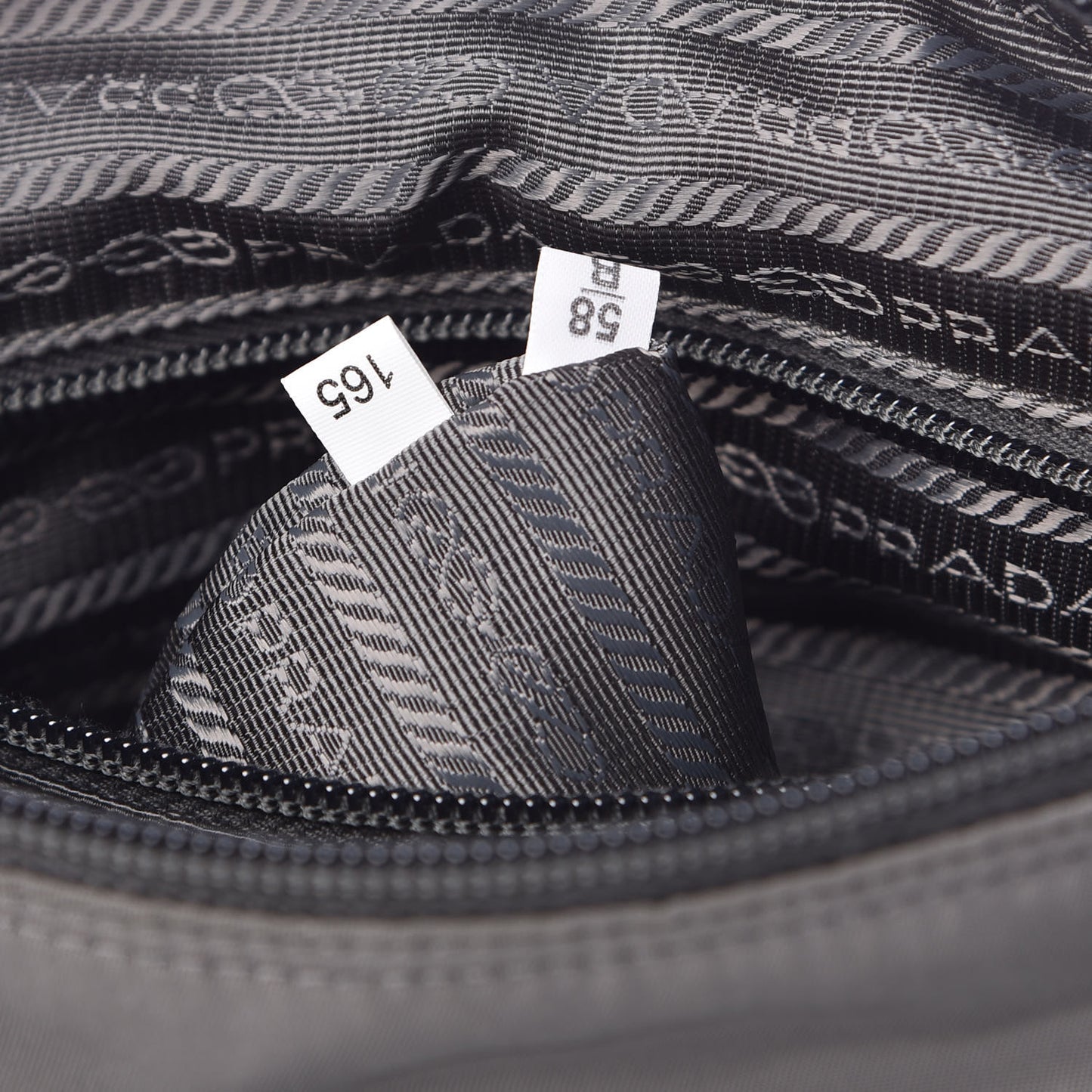 Tessuto Nylon Vela Messenger Bag Grey
