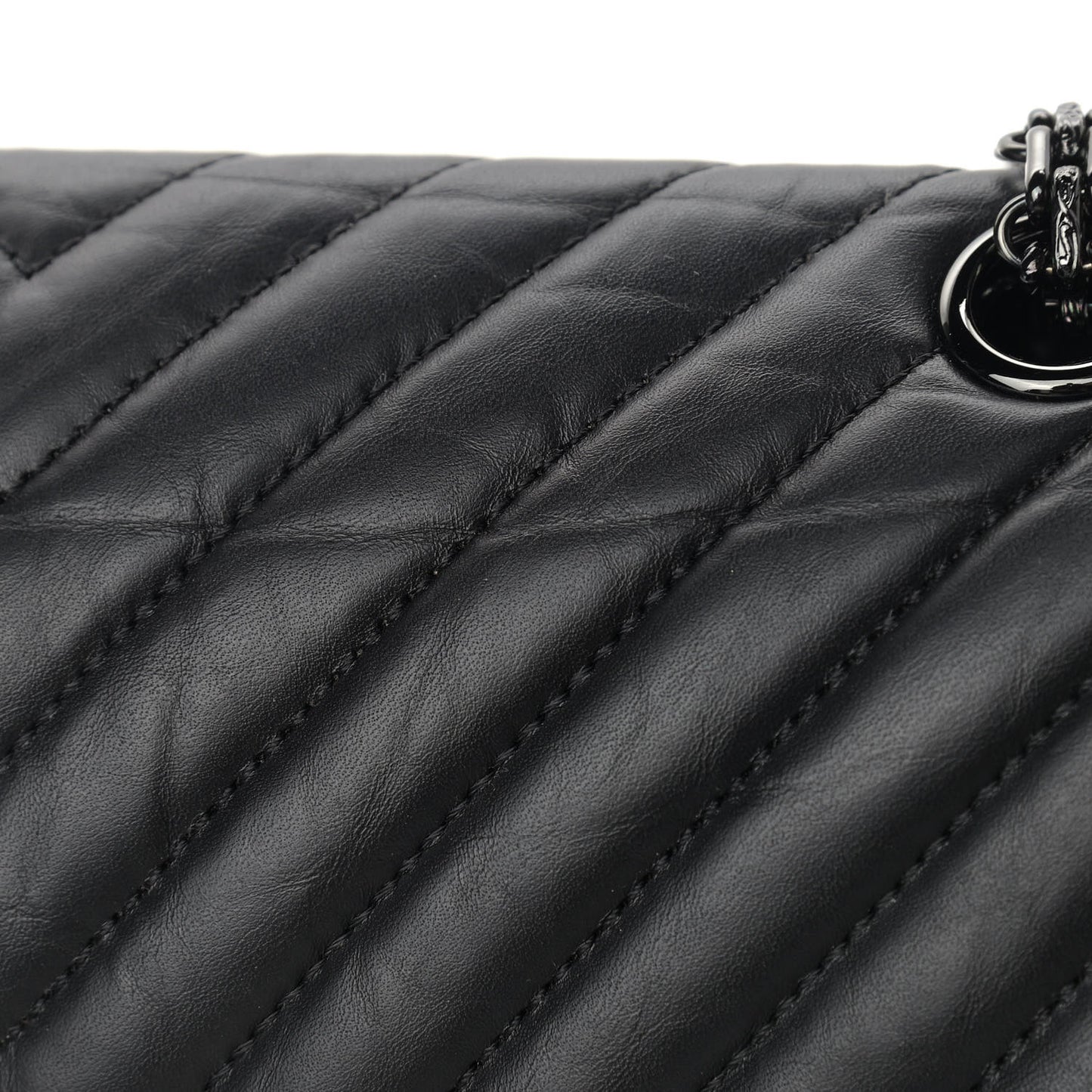Aged Calfskin Chevron Quilted 2.55 Reissue 225 Flap So Black