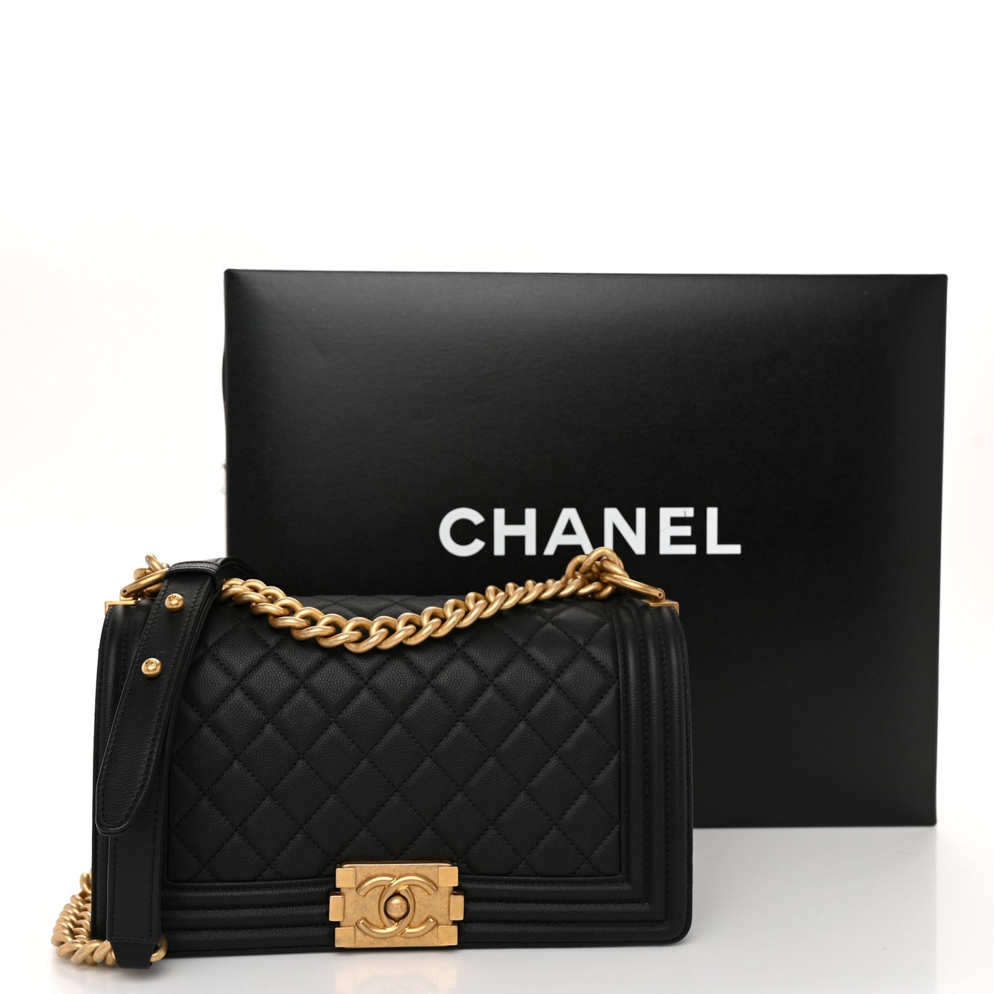 Caviar Quilted Medium Boy Flap Black