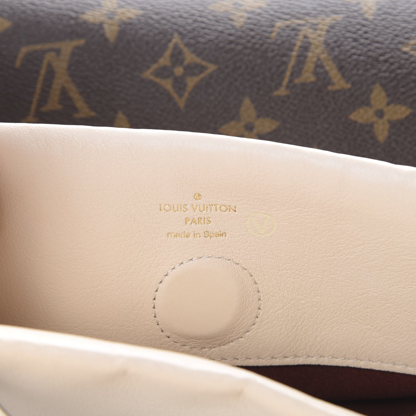 Monogram Tuileries Besace Creme
