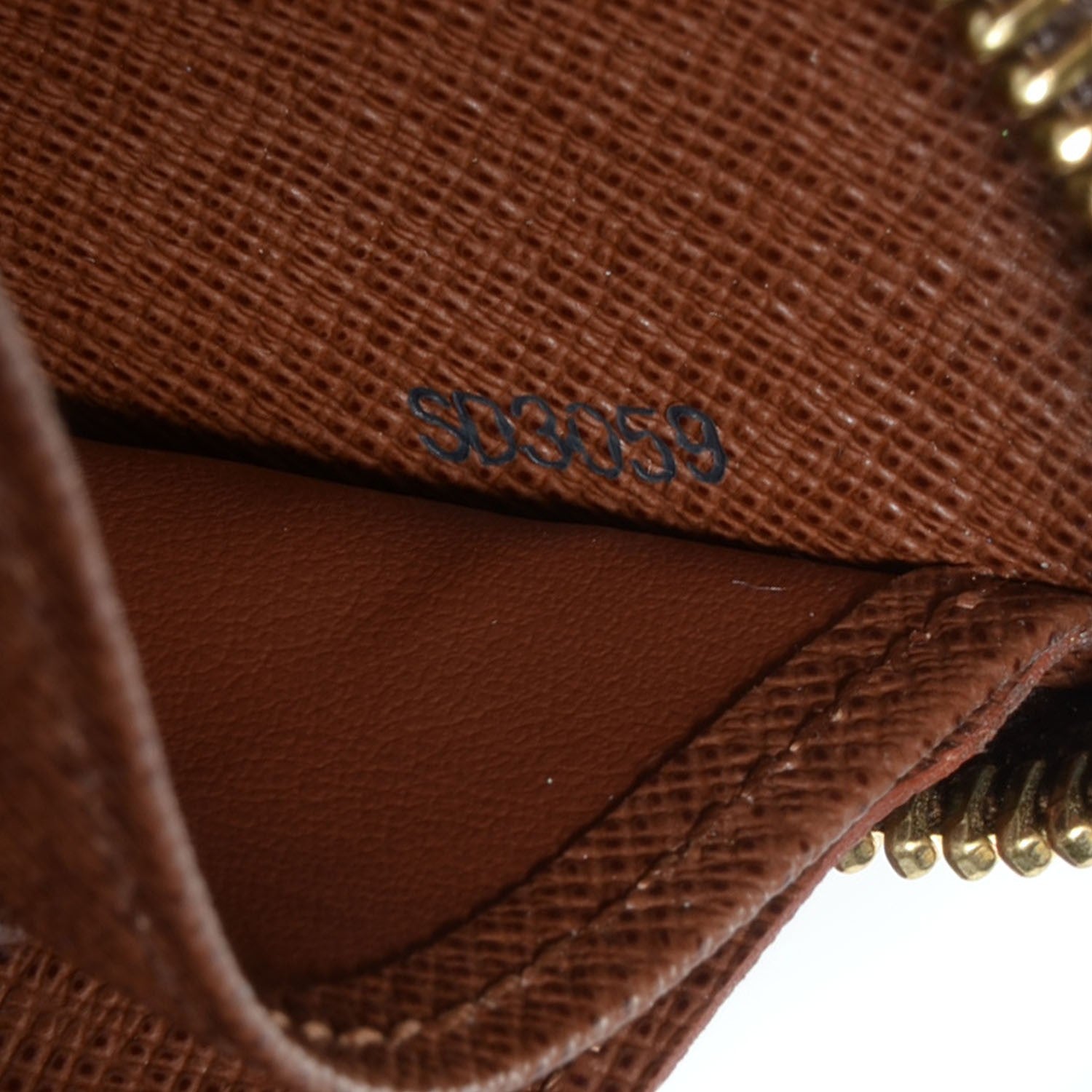 Louis Vuitton Monogram Zippy Wallet 7 of 7