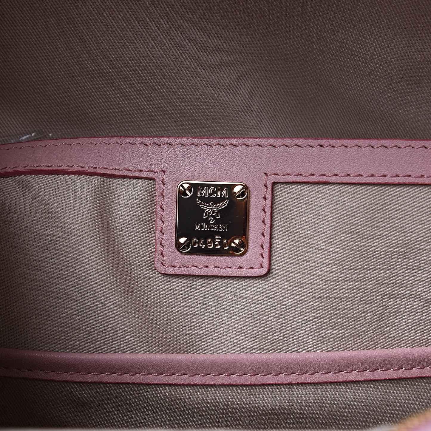 Visetos Small Studded Stark Rabbit Backpack Pink