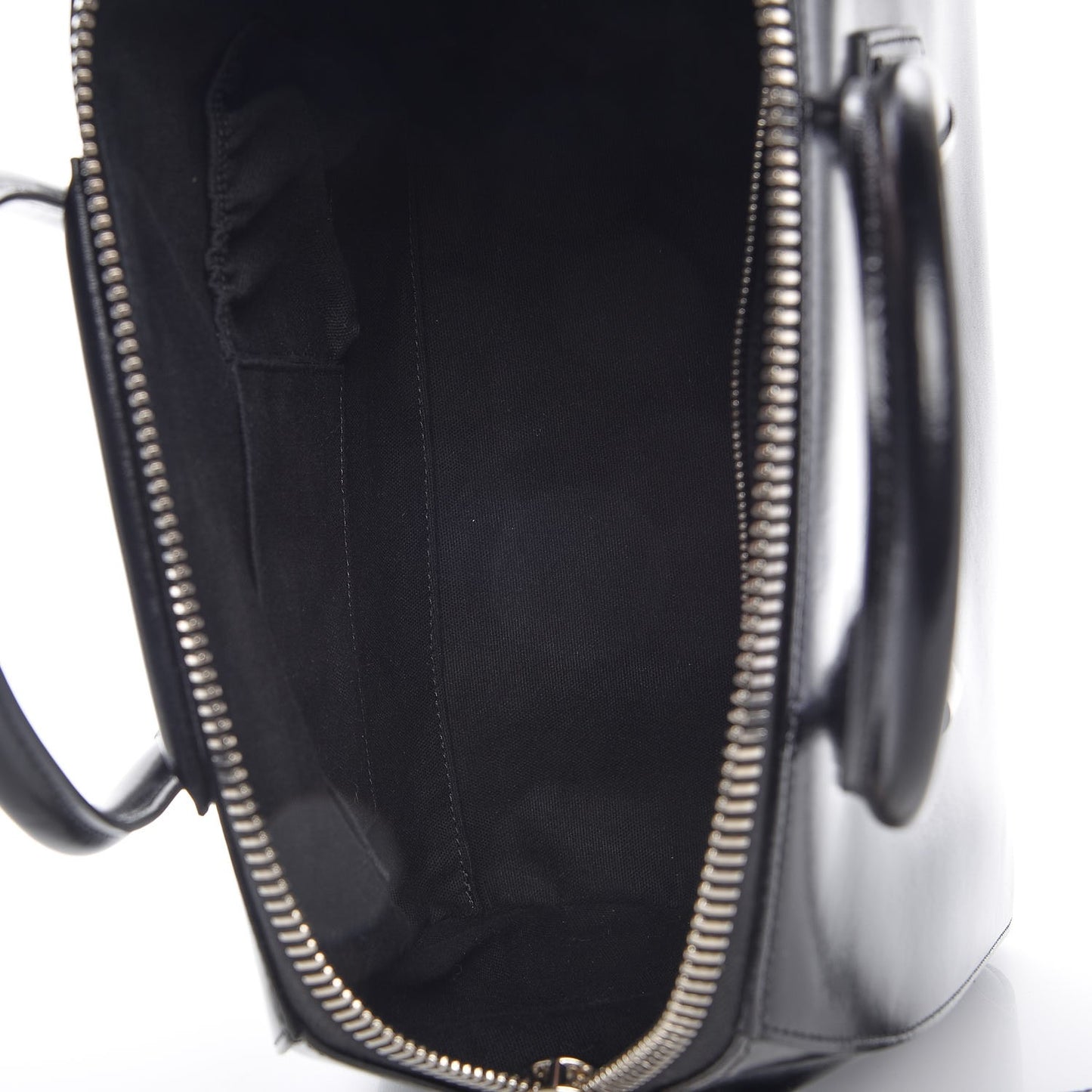 Shiny Lord Calfskin Medium Antigona Black