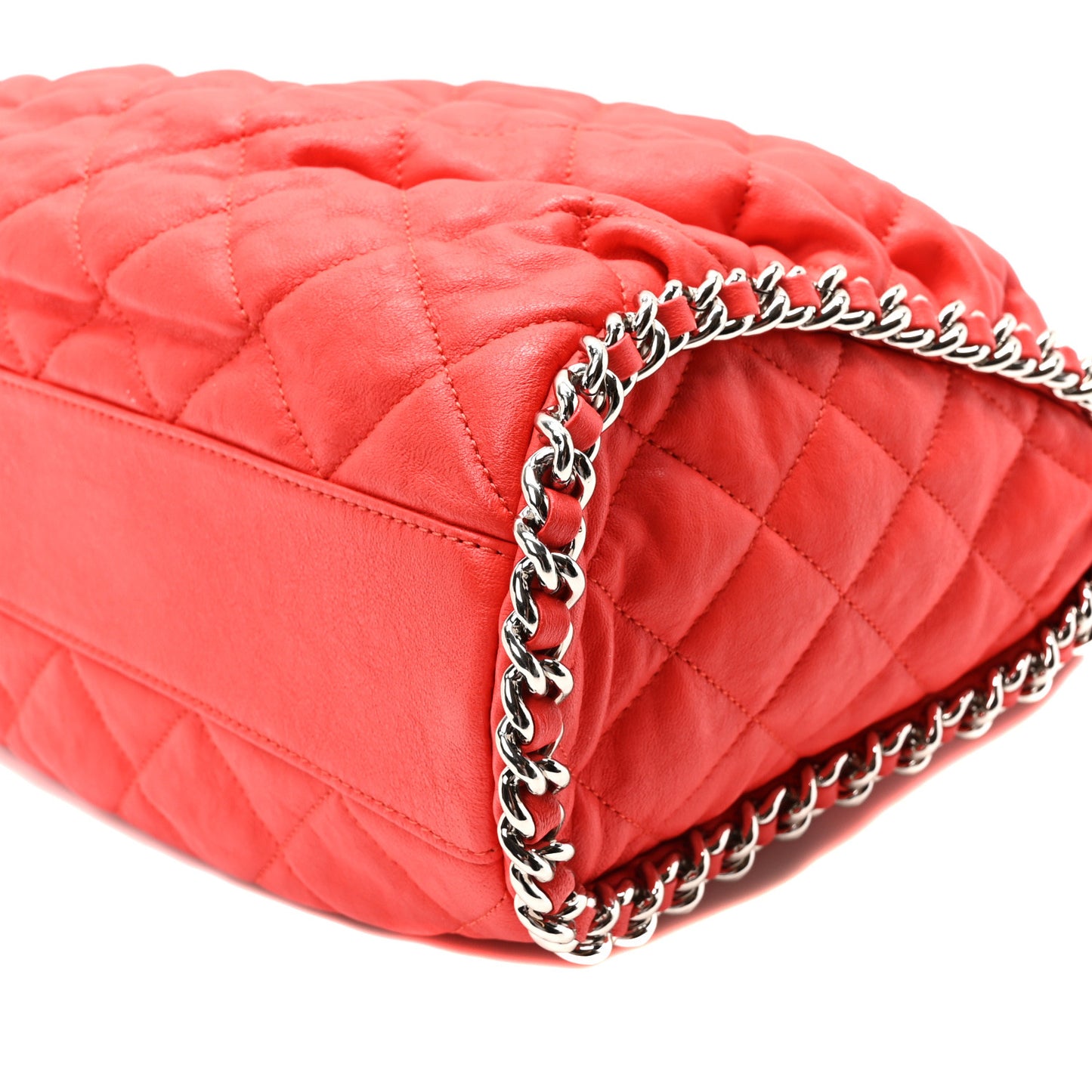Washed Lambskin Chain Around Hobo Red