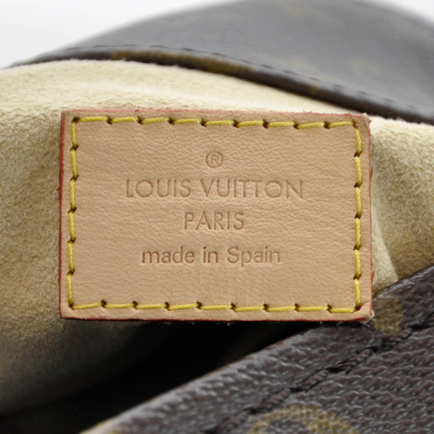 Louis Vuitton Monogram Artsy MM 8 of 9