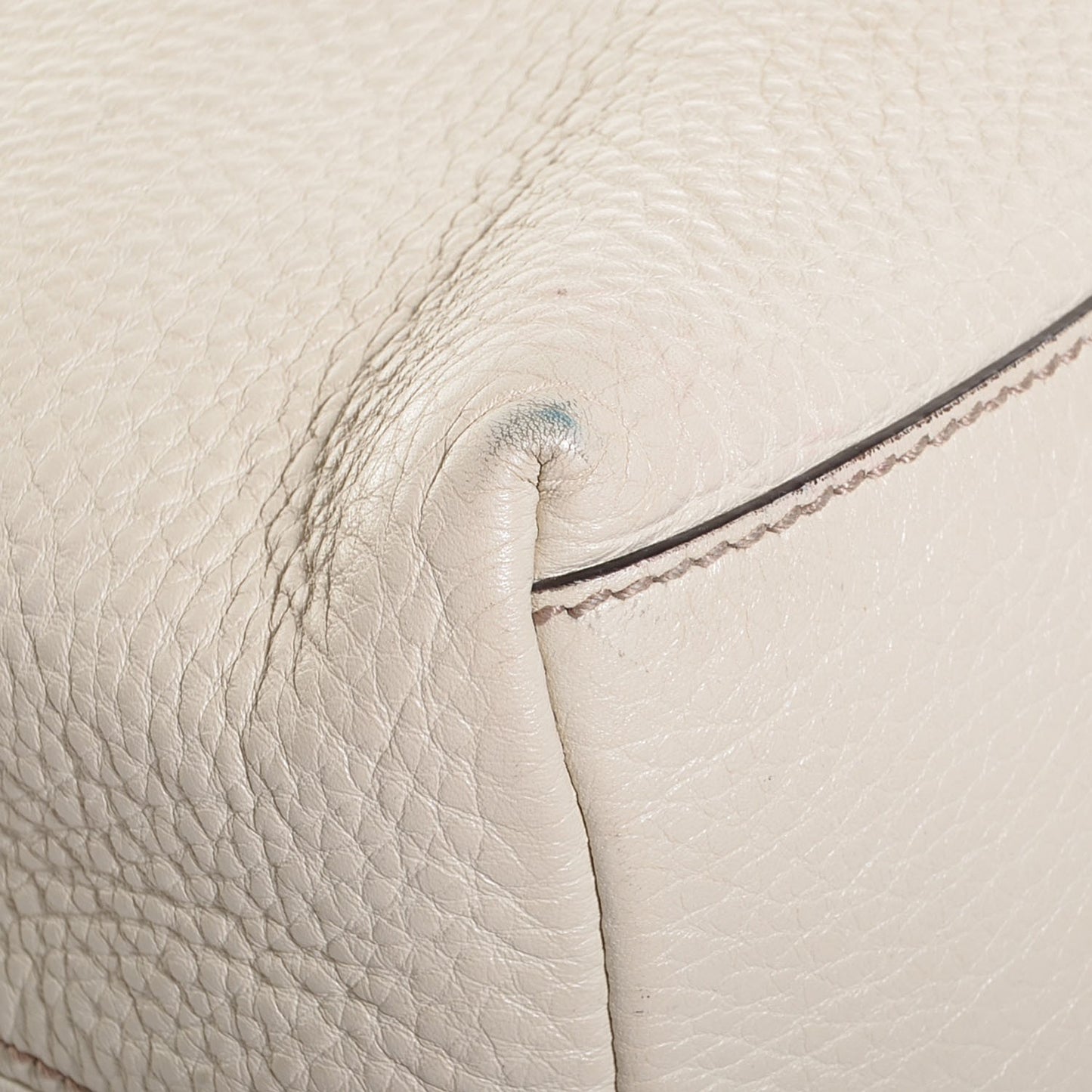 Pebbled Calfskin Medium Soho Chain Shoulder Bag Off White