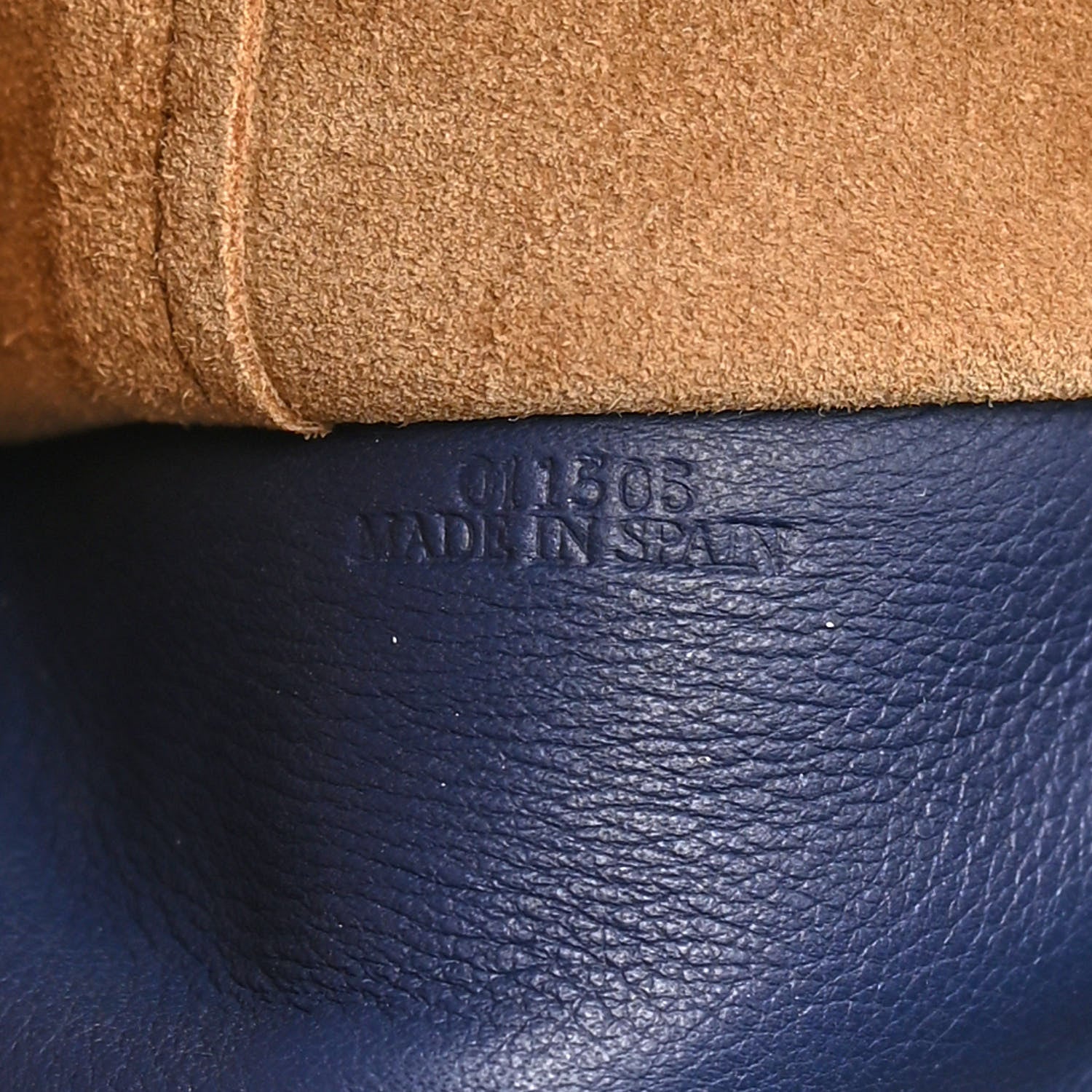 Loewe Calfskin Amazona 28 Marine 7 of 14