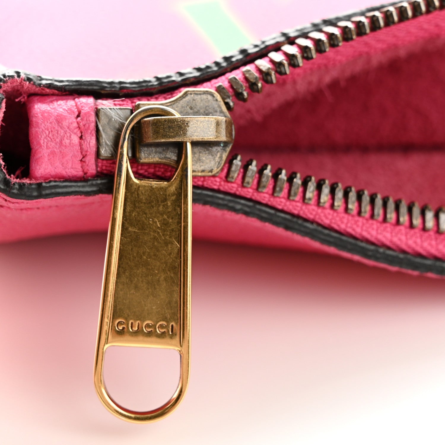 Gucci Pebbled Calfskin Medium Logo Portfolio Clutch  Pink Green 15 of 15