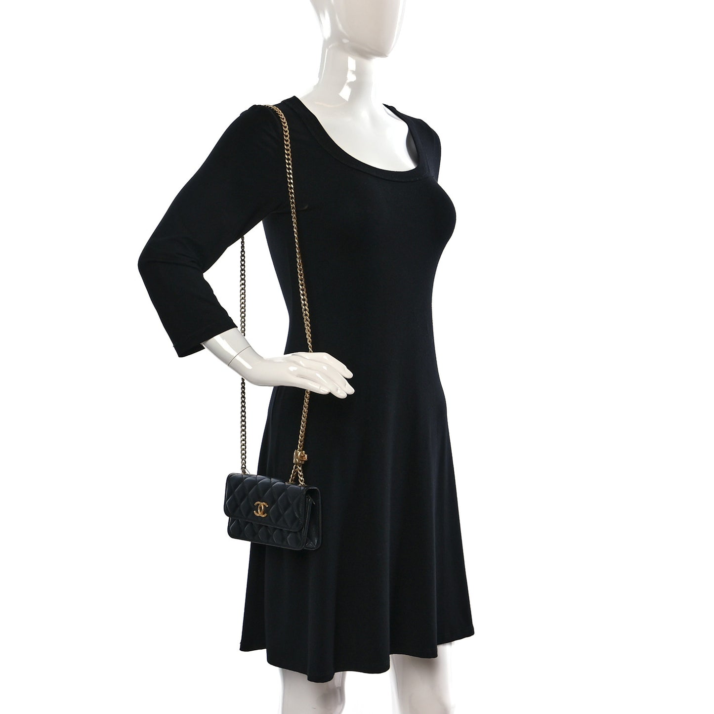 Lambskin Quilted Dynasty Flap Phone Holder With Chain Black