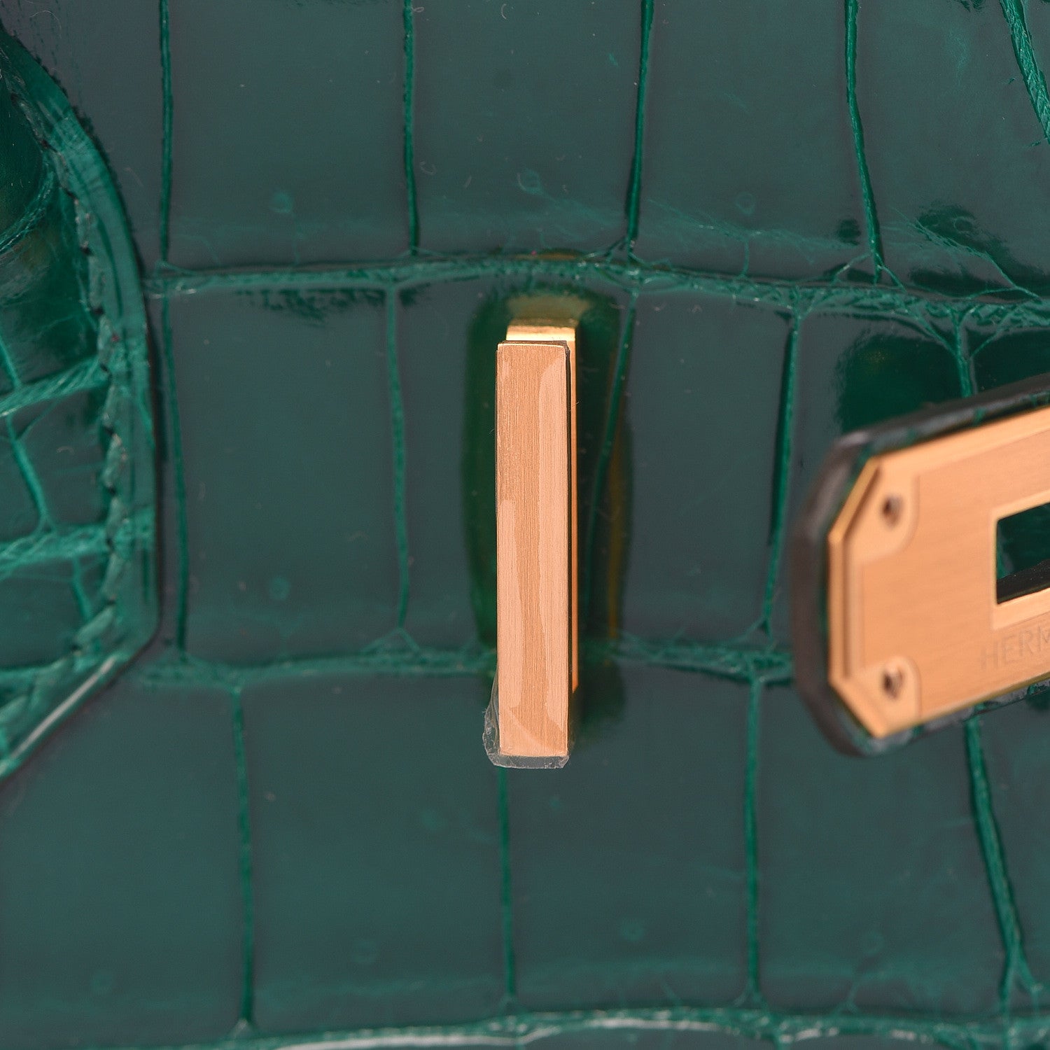 Hermes Shiny Niloticus Crocodile Horseshoe Birkin 30 Vert Emeraude Black 26 of 38