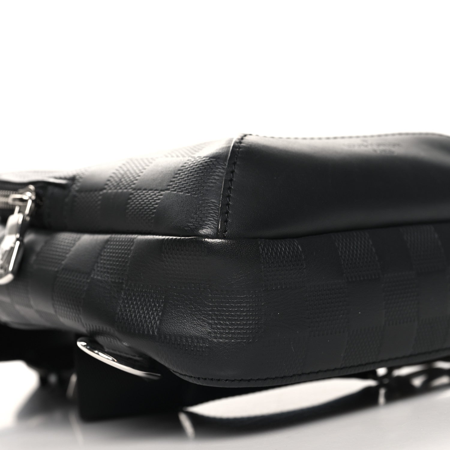 Louis Vuitton Damier Infini Avenue Sling Bag Onyx 8 of 9