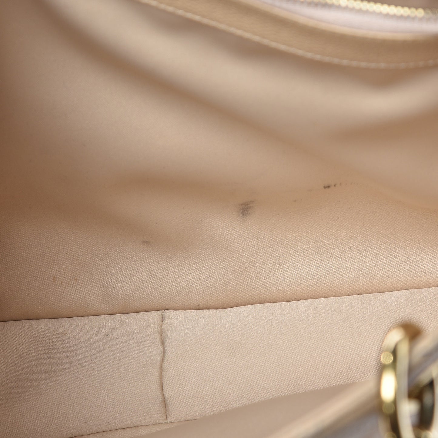 Caviar Quilted Grand Shopping Tote GST Beige Clair