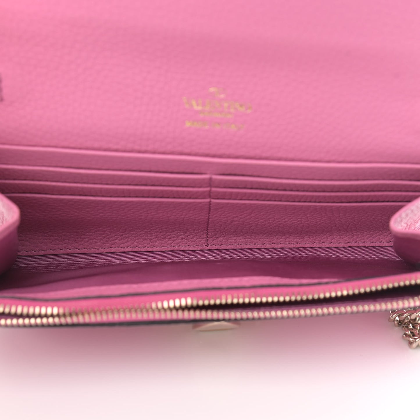 Pebbled Calfskin Rockstud Flip Lock Wallet On Chain Dawn Pink